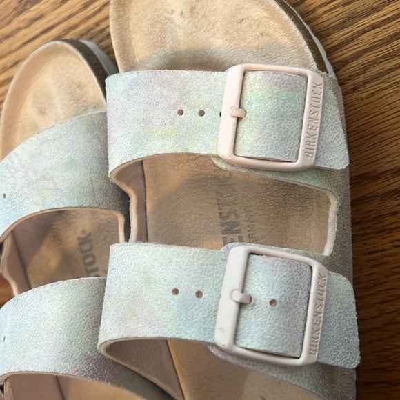 Birkenstock Arizona Vegan Iridescent Light Rose Microfiber Sandals - Picture 2 of 10